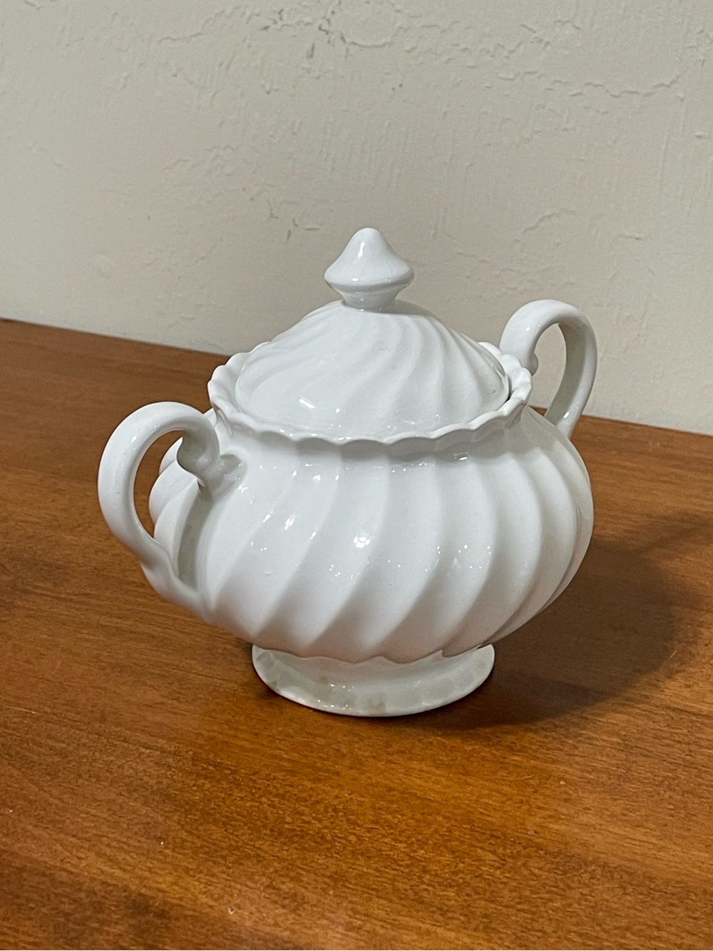Johnson Brothers Regency Snowhite Pattern Sugar Bowl Swirl Made England Vintage - Picture 4 of 13